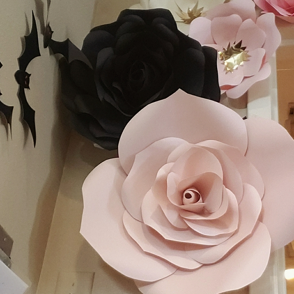 5pc-8pc Paper Flowers w/leaves